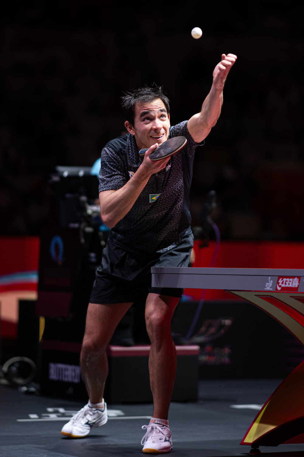 中陷入低谷 中陷入低谷